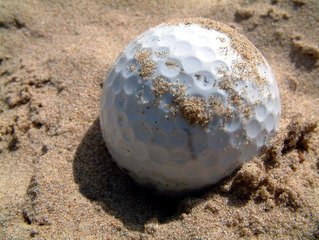 golf-balls-in-hazards-2-1536697